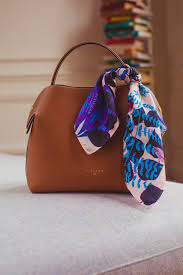 sac a main foulard