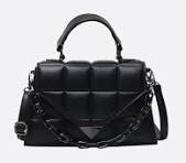Élégance intemporelle : le sac à main matelassé noir