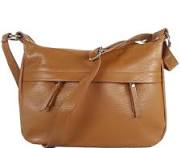 Le chic intemporel du sac à main bandoulière camel